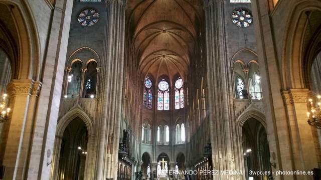 Catedral de Notre Dame, Parvis Notre Dame - Place Jean-Paul II, Paris, Francia 640w